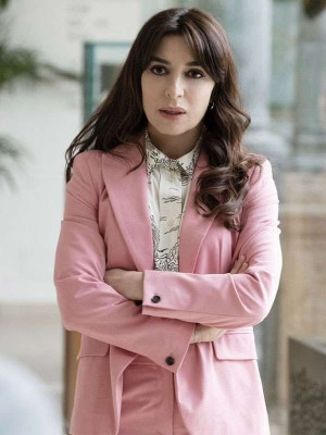 Sabrina Impacciatore The White Lotus S2 Pink Blazer