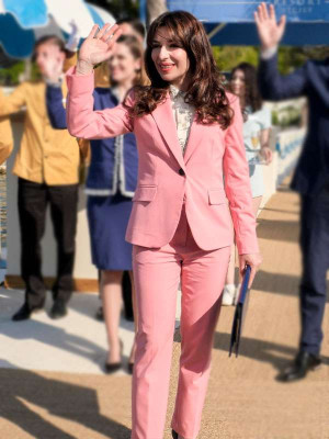 Sabrina Impacciatore The White Lotus S2 Pink Blazer