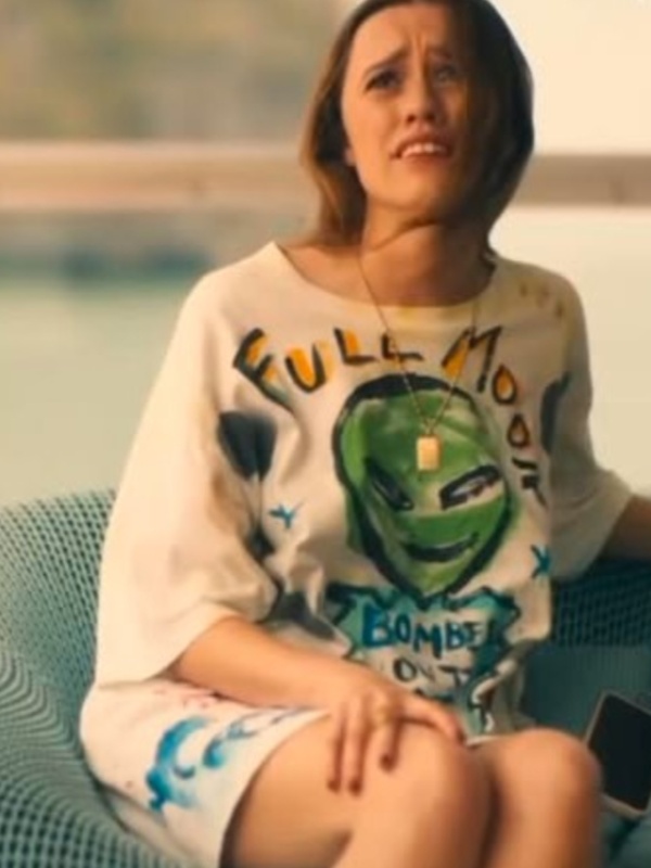 Aimee Lou The White Lotus S03 Chelsea White Printed Shirt Aimee Lou The White Lotus S03 Chelsea Printed Shirt