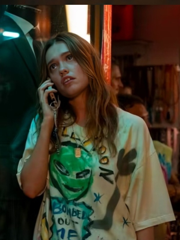 The White Lotus S03 Aimee Lou White Printed Shirt The White Lotus S03 Aimee Lou Printed Shirt