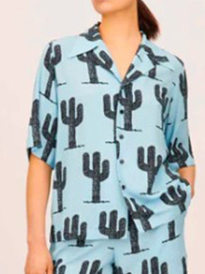 Kate TV Series The White Lotus S03 Leslie Bibb Blue & Black Cactus Print Shorts Set