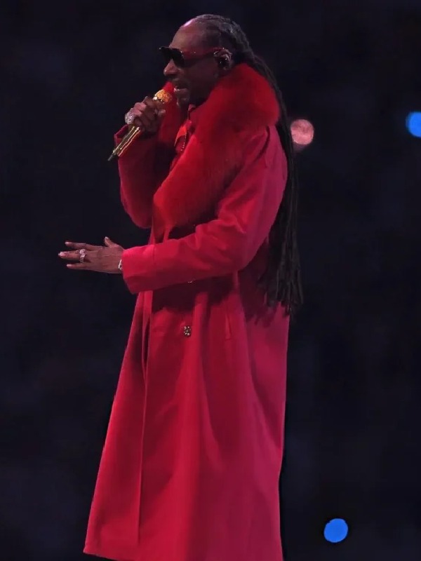 Snoop Dogg Christmas Day 2025 Halftime Show Red Coat